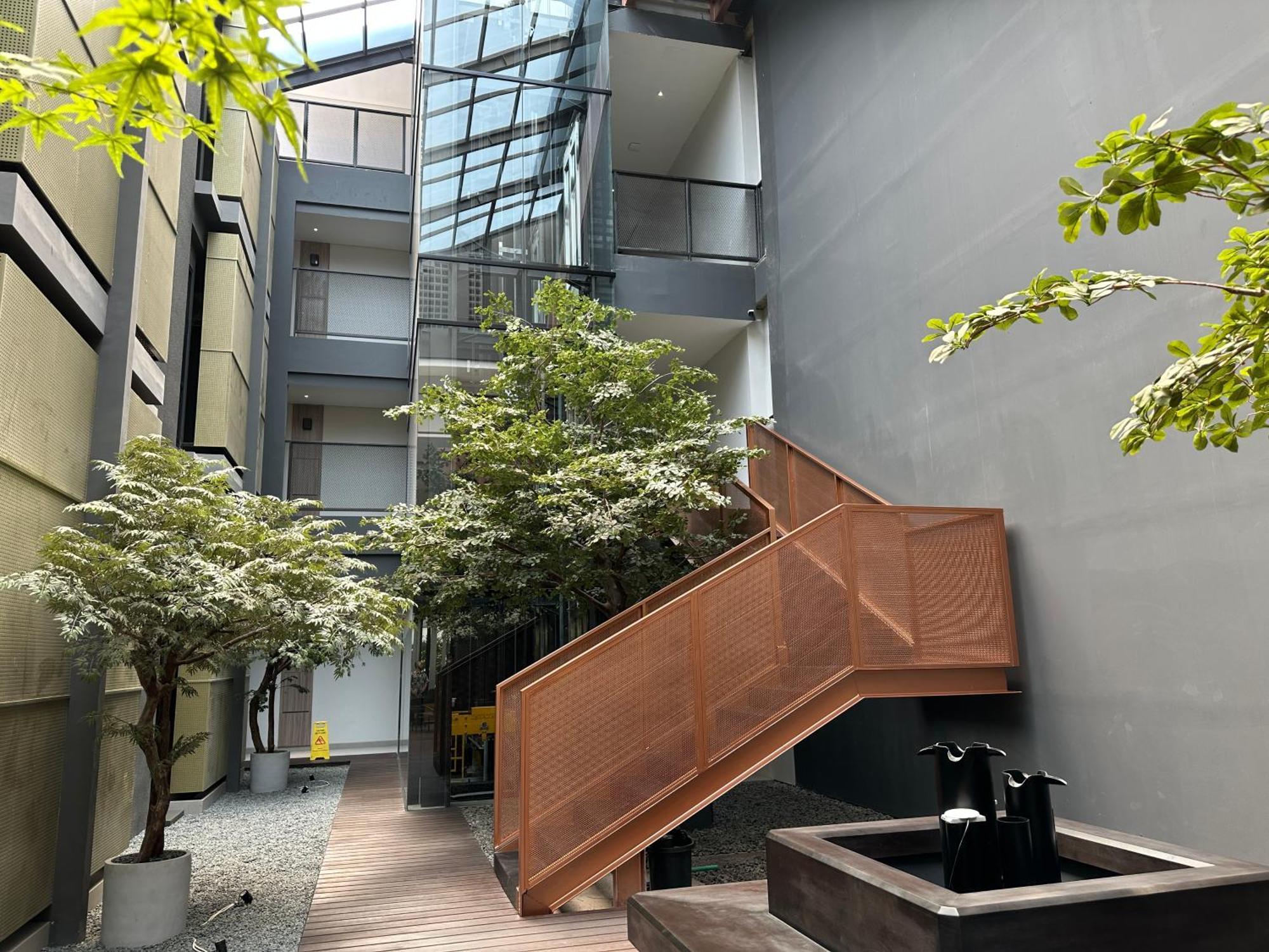 Fulmar Pasteur Hostel Bandung Exterior photo